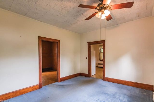 16 S Juniper ST, Hampton, VA 23669