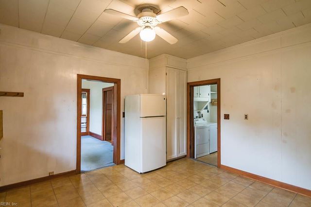 16 S Juniper ST, Hampton, VA 23669