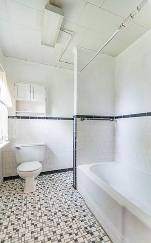 16 S Juniper ST, Hampton, VA 23669