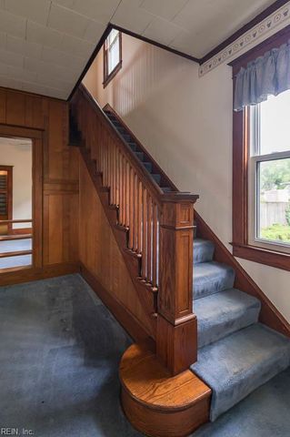 16 S Juniper ST, Hampton, VA 23669