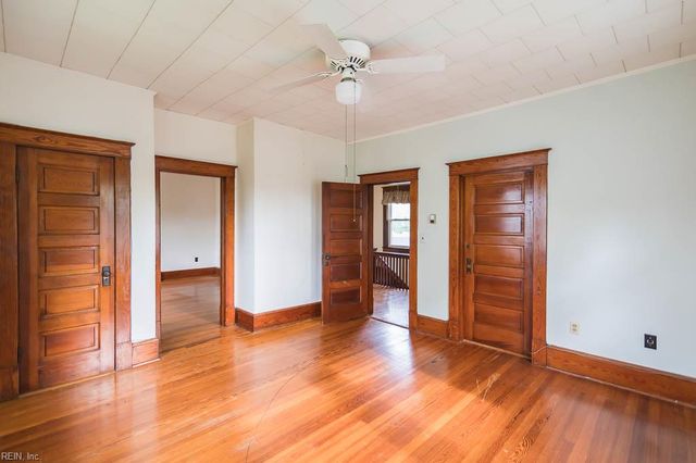 16 S Juniper ST, Hampton, VA 23669