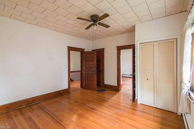 16 S Juniper ST, Hampton, VA 23669