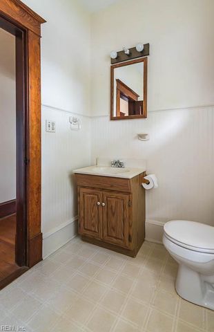 16 S Juniper ST, Hampton, VA 23669
