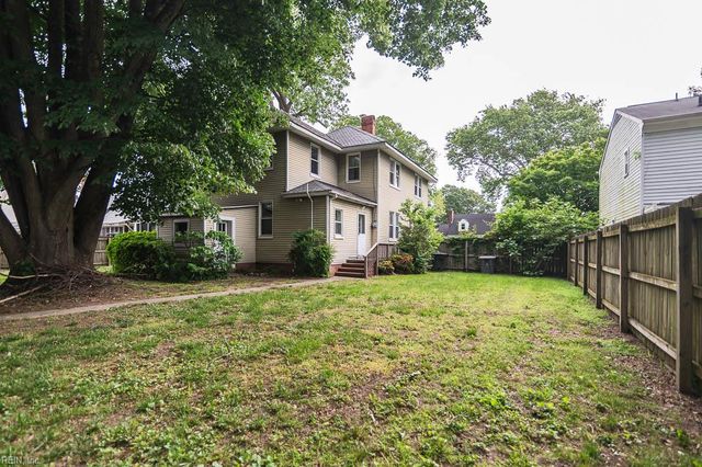 16 S Juniper ST, Hampton, VA 23669