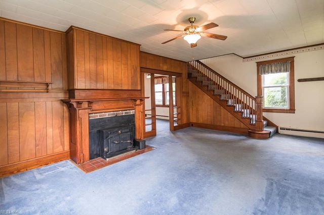 16 S Juniper ST, Hampton, VA 23669