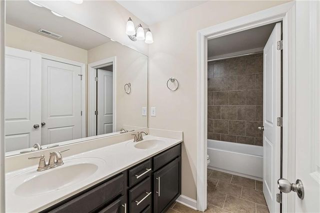 7695 Highland Bluff, Sandy Springs, GA 30328
