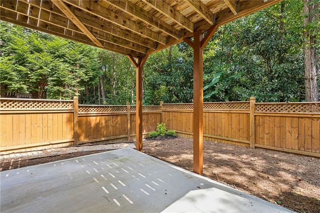 7695 Highland Bluff, Sandy Springs, GA 30328