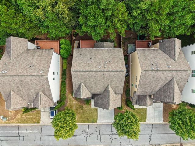 7695 Highland Bluff, Sandy Springs, GA 30328