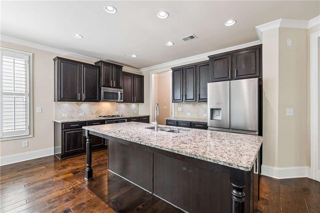 7695 Highland Bluff, Sandy Springs, GA 30328