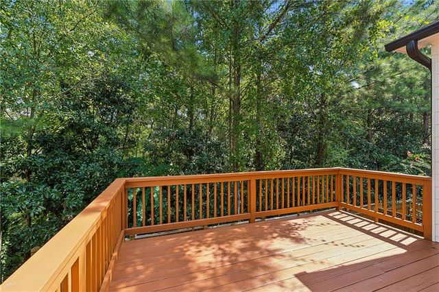 7695 Highland Bluff, Sandy Springs, GA 30328