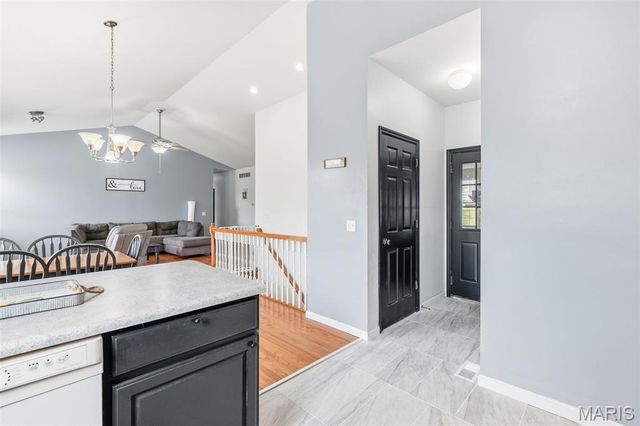 5 Hannah Ridge Trail, Elsberry, MO 63343