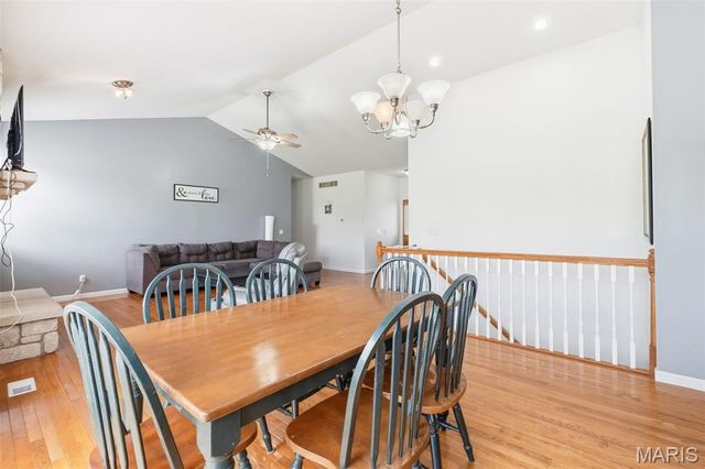 5 Hannah Ridge Trail, Elsberry, MO 63343