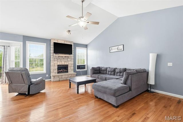 5 Hannah Ridge Trail, Elsberry, MO 63343
