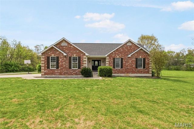 5 Hannah Ridge Trail, Elsberry, MO 63343