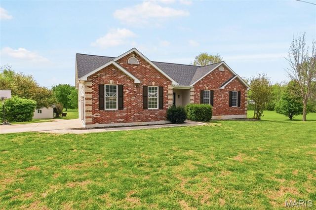 5 Hannah Ridge Trail, Elsberry, MO 63343