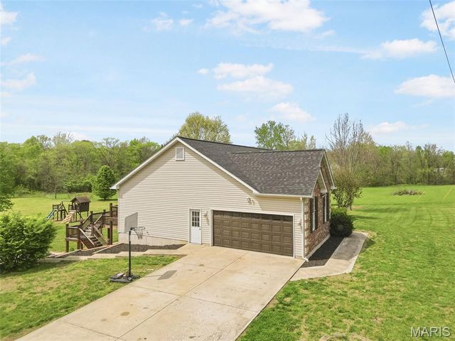 5 Hannah Ridge Trail, Elsberry, MO 63343