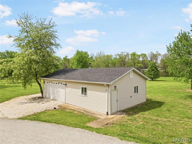 5 Hannah Ridge Trail, Elsberry, MO 63343