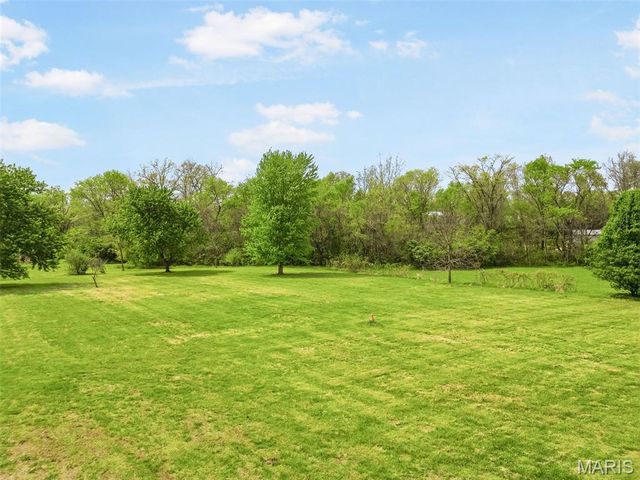 5 Hannah Ridge Trail, Elsberry, MO 63343