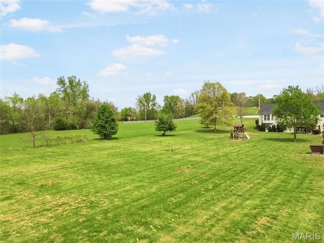 5 Hannah Ridge Trail, Elsberry, MO 63343