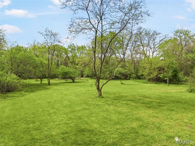 5 Hannah Ridge Trail, Elsberry, MO 63343