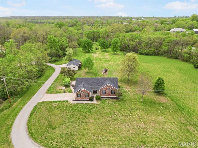 5 Hannah Ridge Trail, Elsberry, MO 63343