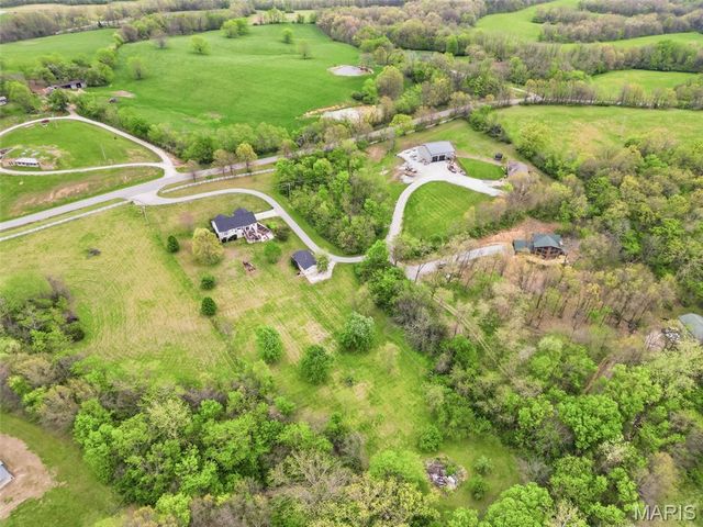 5 Hannah Ridge Trail, Elsberry, MO 63343