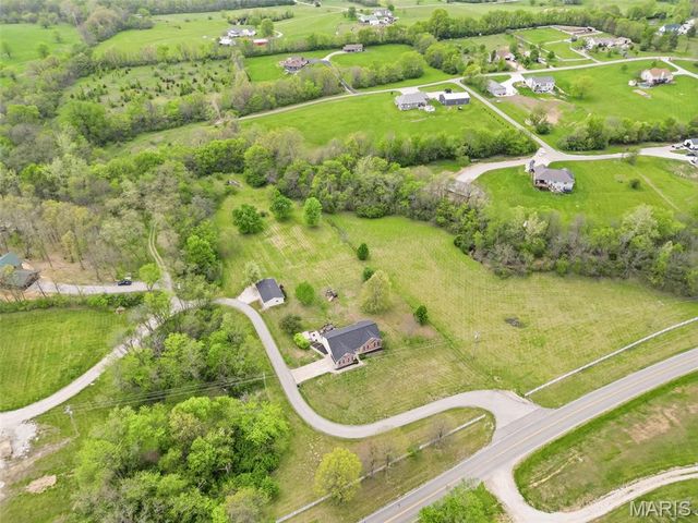 5 Hannah Ridge Trail, Elsberry, MO 63343