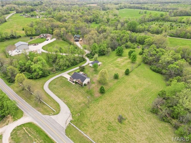 5 Hannah Ridge Trail, Elsberry, MO 63343