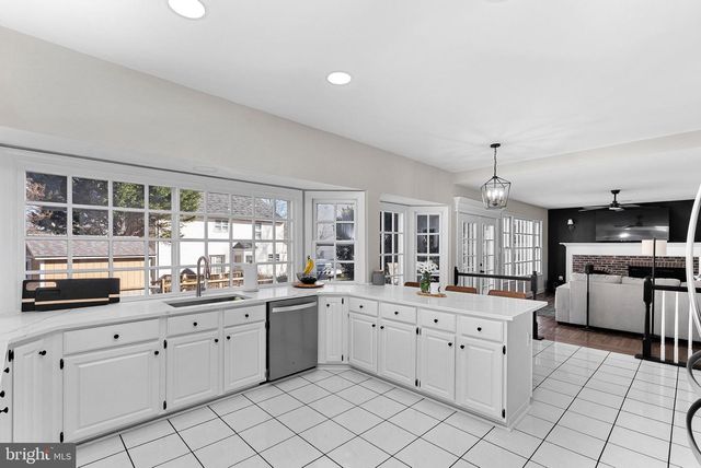 9440 FLOWERDEN LN, Manassas, VA 20110