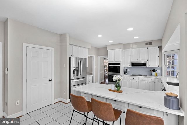 9440 FLOWERDEN LN, Manassas, VA 20110