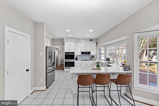 9440 FLOWERDEN LN, Manassas, VA 20110