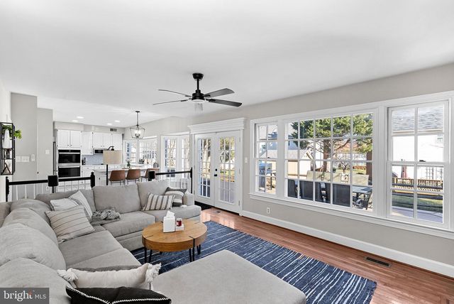 9440 FLOWERDEN LN, Manassas, VA 20110