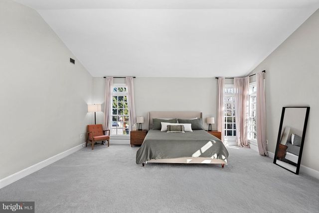 9440 FLOWERDEN LN, Manassas, VA 20110