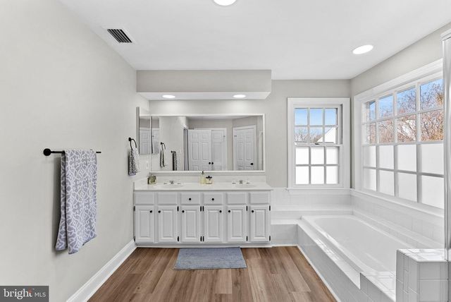 9440 FLOWERDEN LN, Manassas, VA 20110