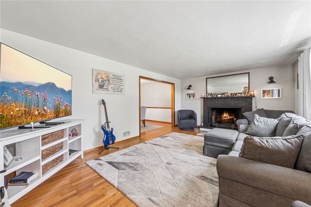 1247 Old Leechburg Rd, Plum Boro, PA 15239