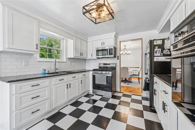 1247 Old Leechburg Rd, Plum Boro, PA 15239