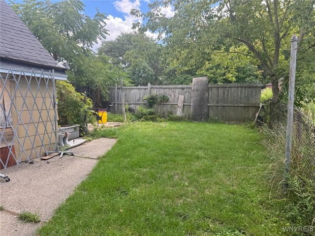 89 Deshler Street, Buffalo, NY 14212