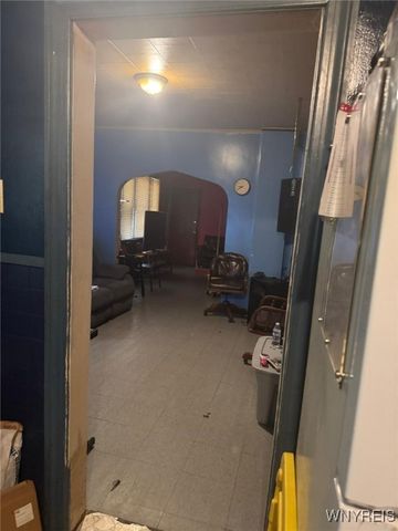 89 Deshler Street, Buffalo, NY 14212