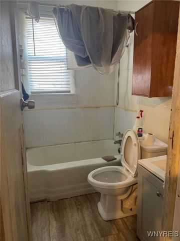 89 Deshler Street, Buffalo, NY 14212