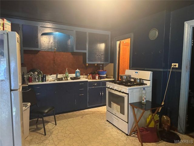 89 Deshler Street, Buffalo, NY 14212