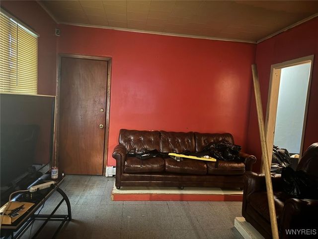 89 Deshler Street, Buffalo, NY 14212