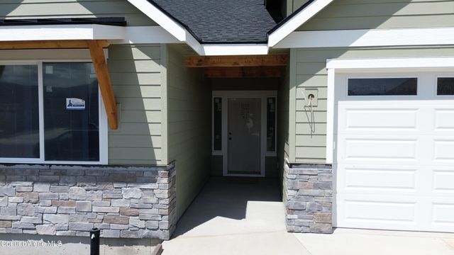 1961 E Mykal CT, Post Falls, ID 83854