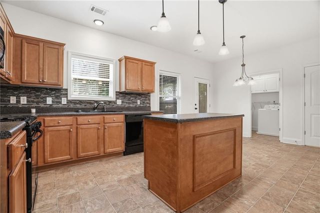 4122 Creekrun Circle, Buford, GA 30519