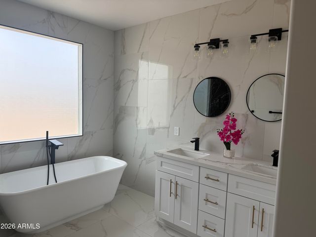 7813 S 221st Ln --, Buckeye, AZ 85326