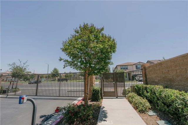 560 E Vodden, Rialto, CA 92376