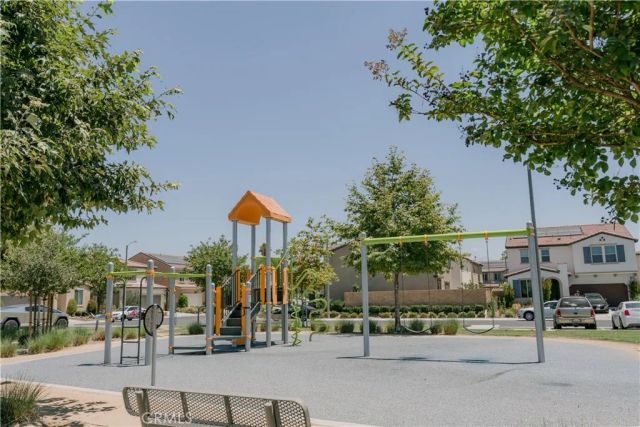 560 E Vodden, Rialto, CA 92376