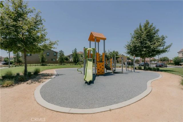 560 E Vodden, Rialto, CA 92376