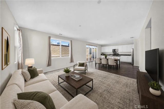 560 E Vodden, Rialto, CA 92376