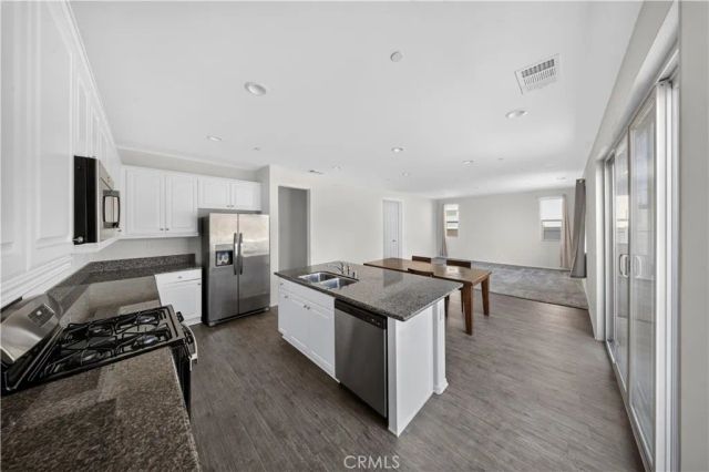 560 E Vodden, Rialto, CA 92376