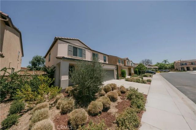 560 E Vodden, Rialto, CA 92376